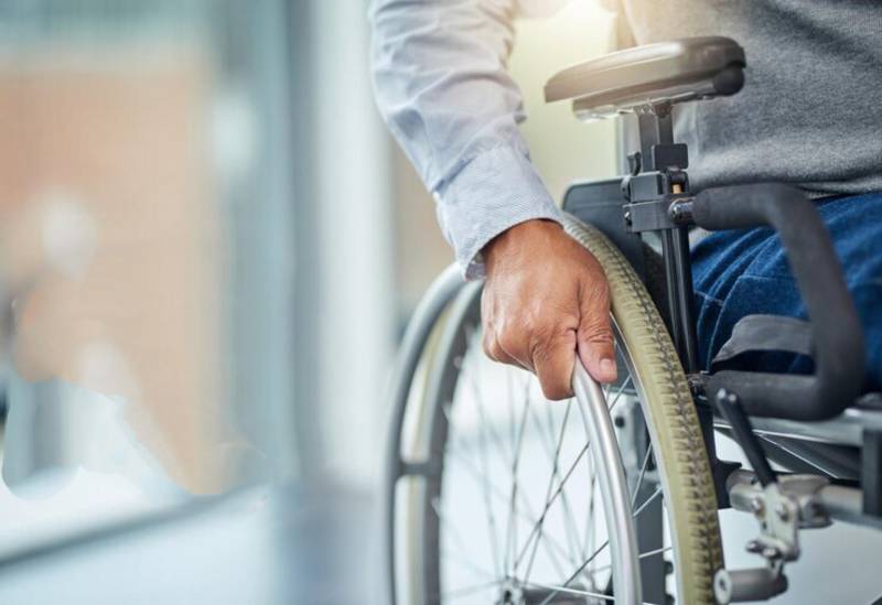 بهزیستی کرمان در واکنش به پخش یک کلیپ: متولی توزیع کفش نیستیم